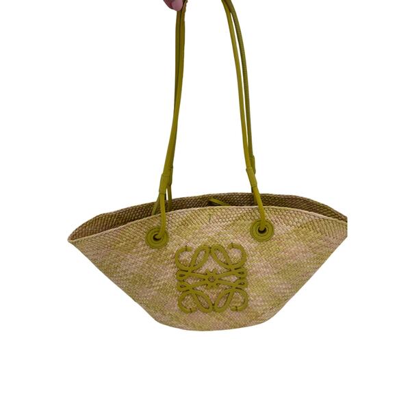 Loewe Small Anagram Basket Bag in Yellow Palm Leaf and Calfskin - Picture 1 of 5